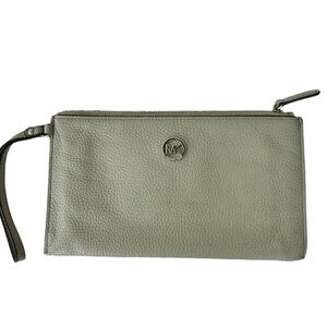 Michael Kors Gray Pebbled Leather Wristlet Fulton Clutch Excellent Condition